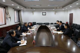 校党委书记衣庆焘带队赴中央党校...