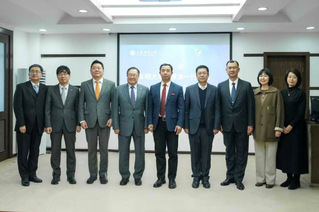 校长杜明会见韩国东明大学代表团