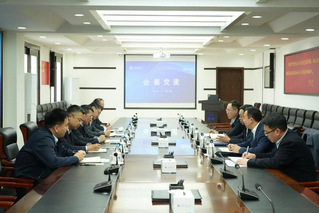 校党委书记王伟辰、校长杜明会见...